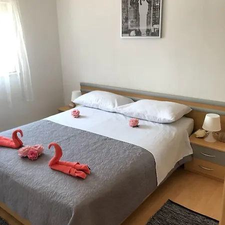 Sea Star Ivana Apartment Marina