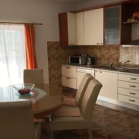 Sea Star Ivana Apartment
